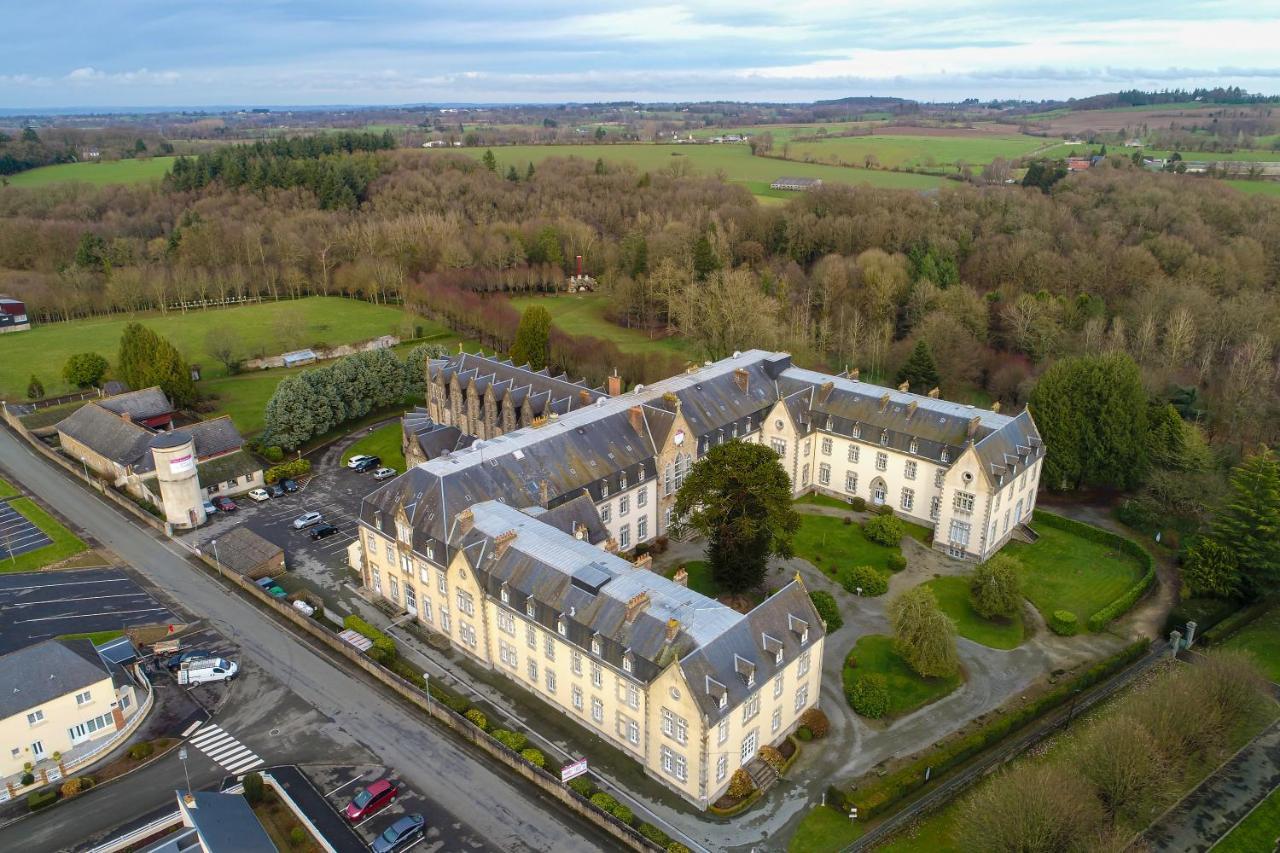 Relais Le Bocage Hotel Pontmain Exterior photo